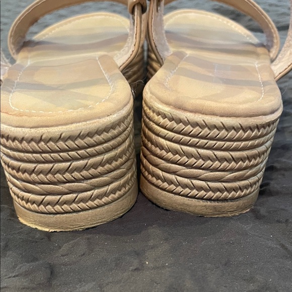 Henry Ferrera Beige Platform Sandals - Picture 6 of 16